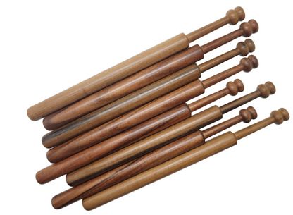 Grupo de bolillos de Palo Santo Amazonas 18cm